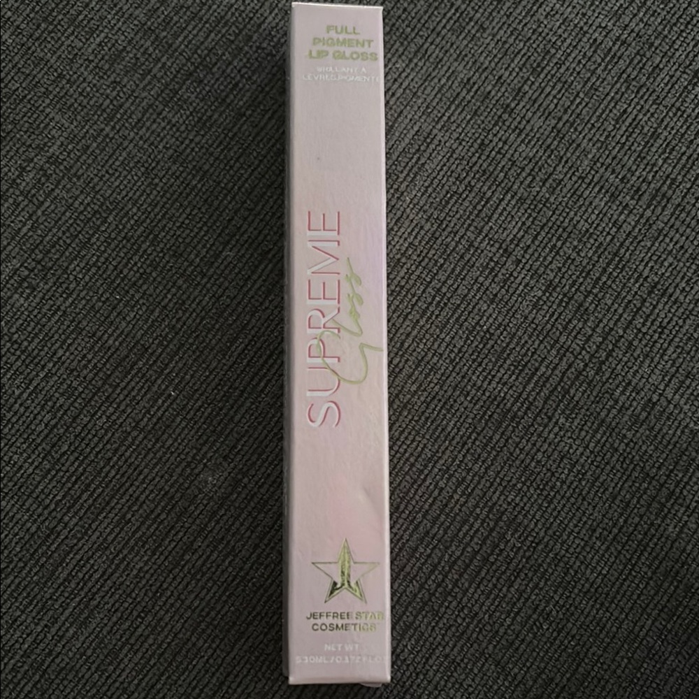 Supreme Gloss Lip Gloss in Pink